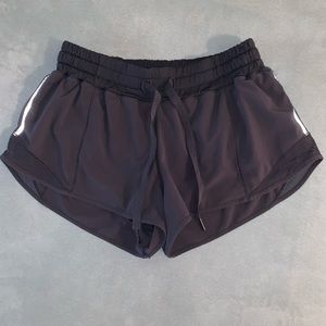 Lululemon hotty hot short in black size 6